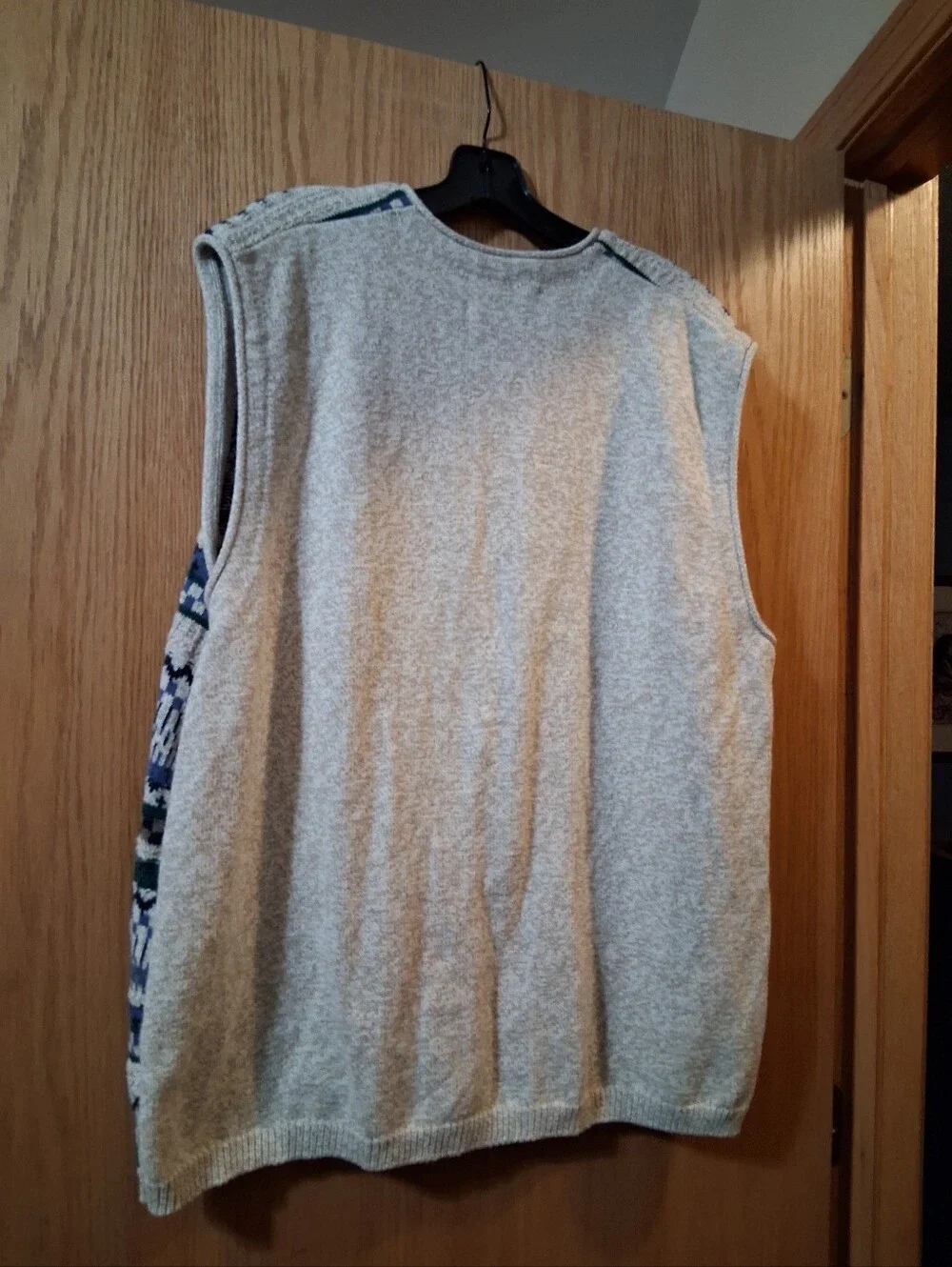 vintage Lake Harmony U.S.A. knit sleeveless sweater vest. heavy, textured knit